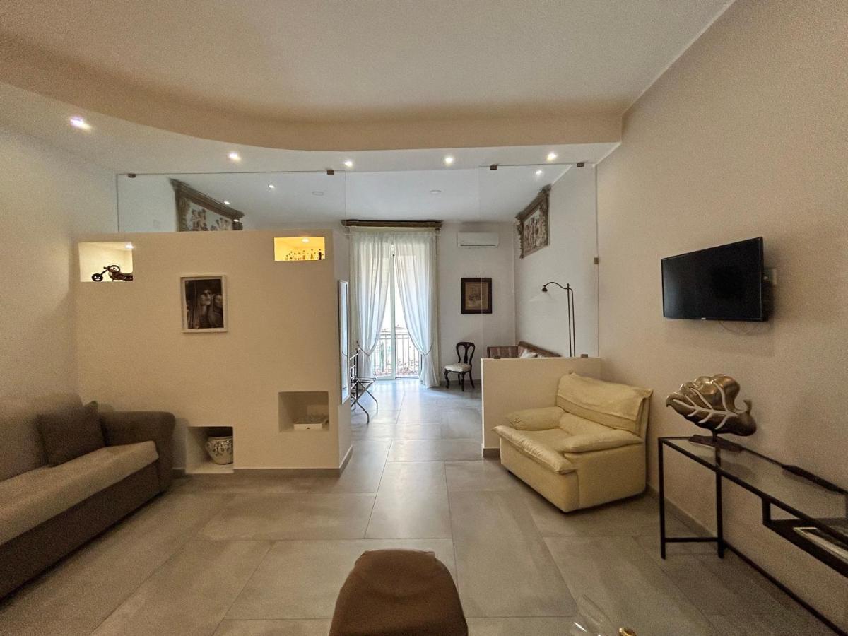 Questo Rinascimento Casa Brigitte Неаполь Экстерьер фото